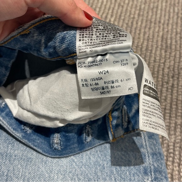 Levi’s High Rise Deconstructed Skirt in Gateway (24) - Picture 14 of 14